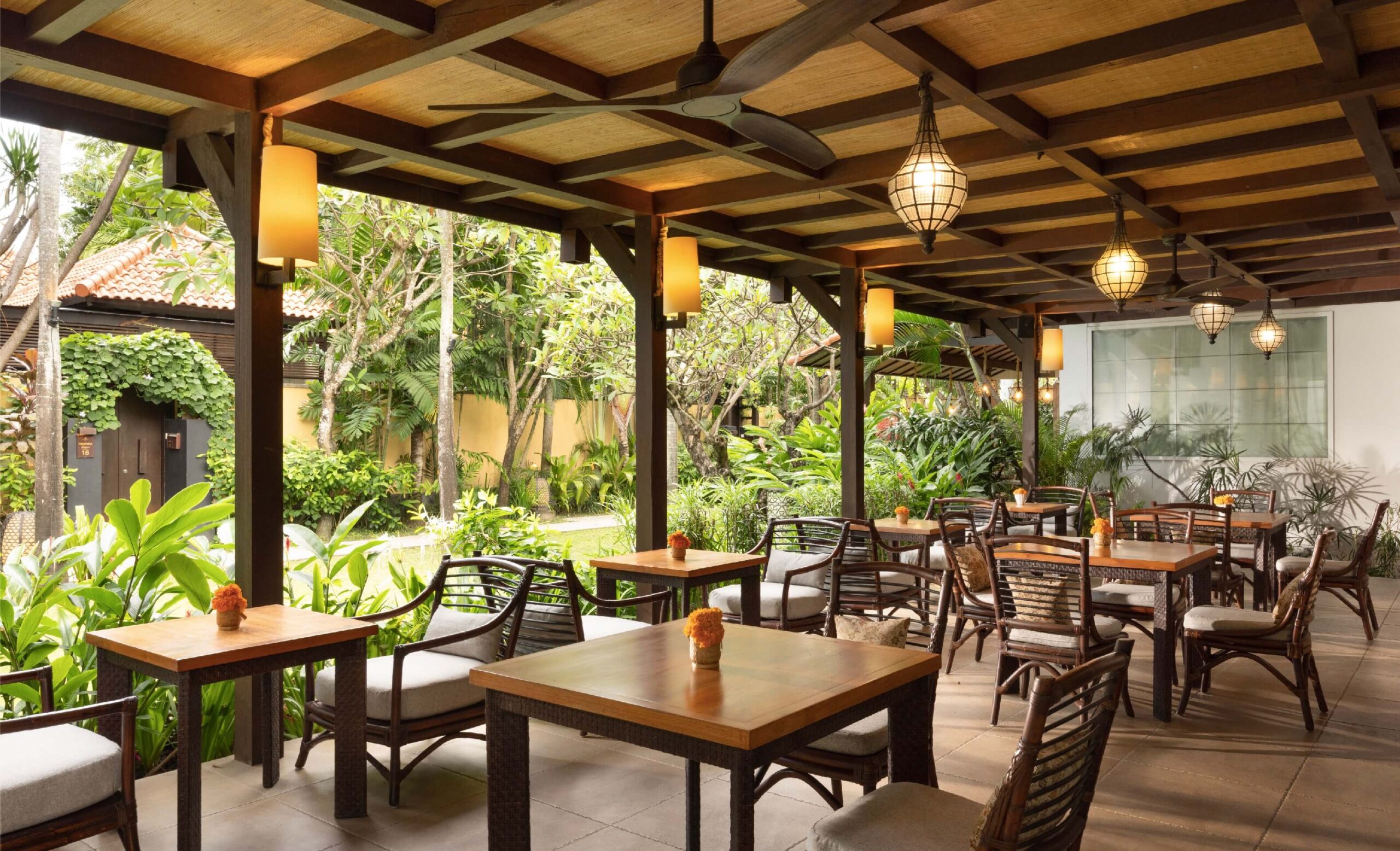Dedaun Restaurant