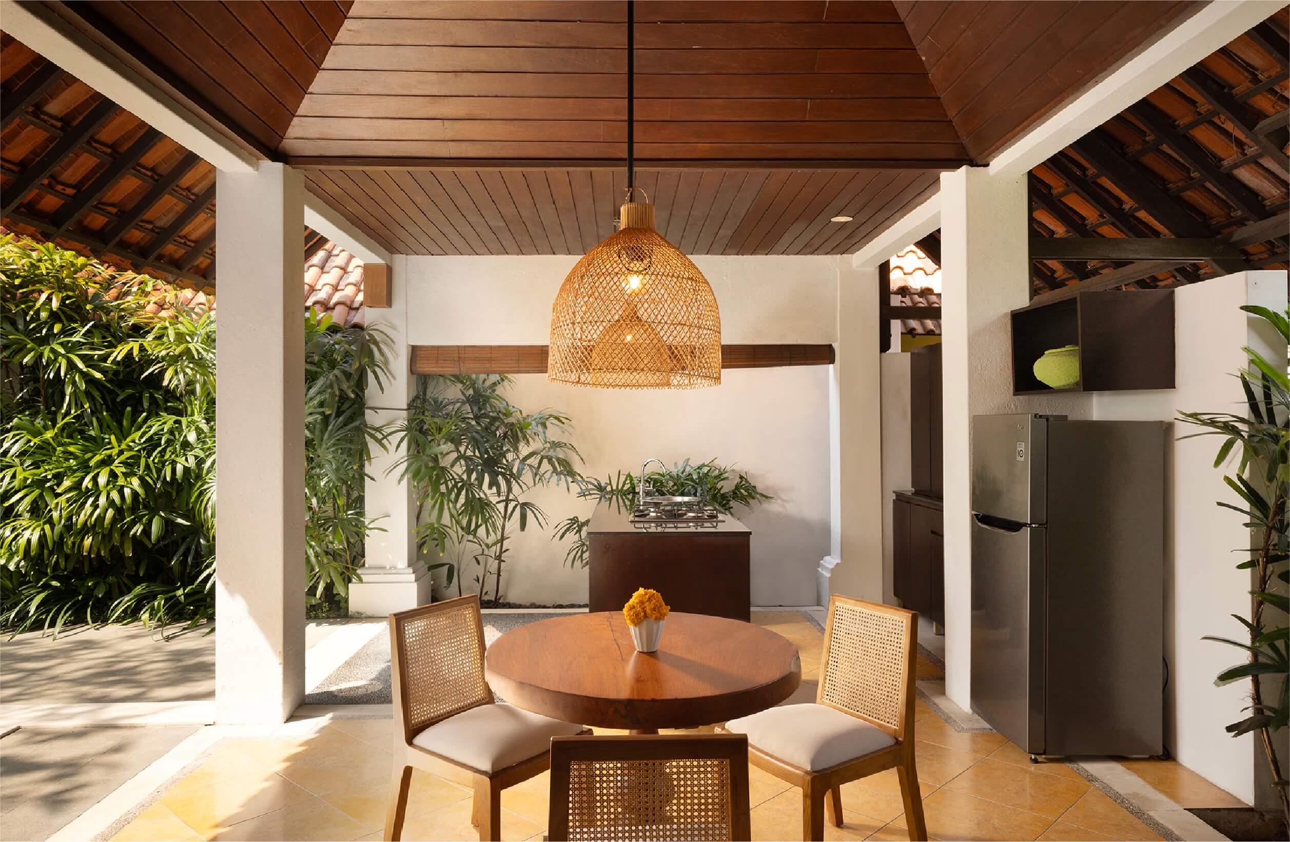 In-Villa Dining